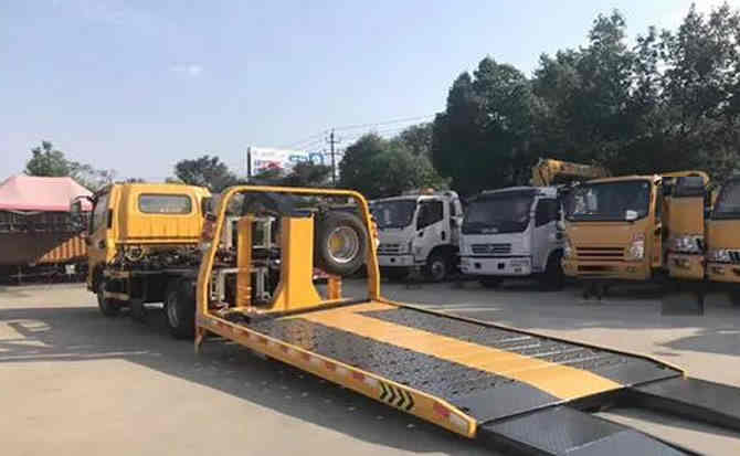 东丽区汽车中途维修案例